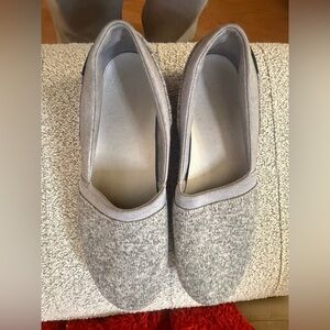 LL Bean Gray While flecked Slip On Women’s Shoes Size 11